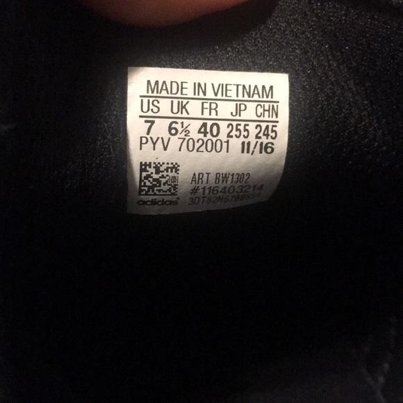 Adidas - Picture 3 of 3